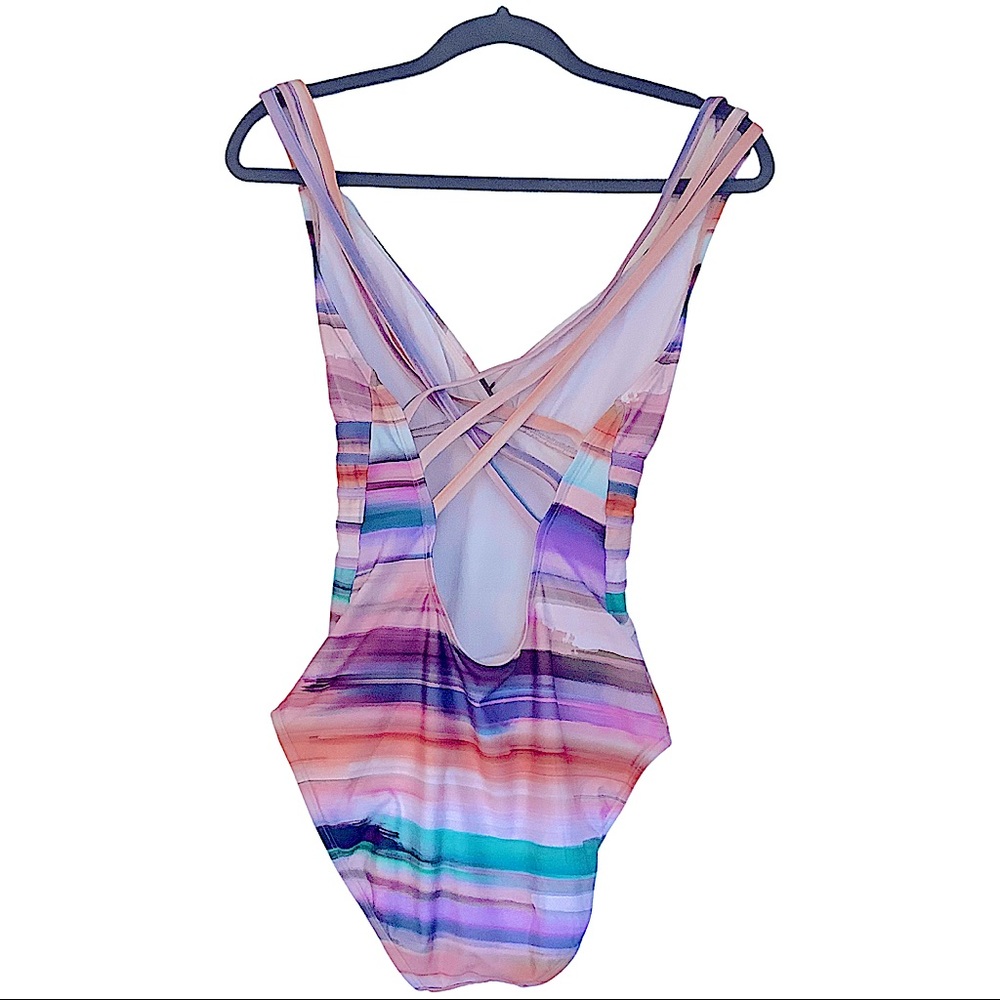 La Blanca Ocean Tides Striped One-Piece Open Back Swimsuit, Size 8 - Picture 5 of 8